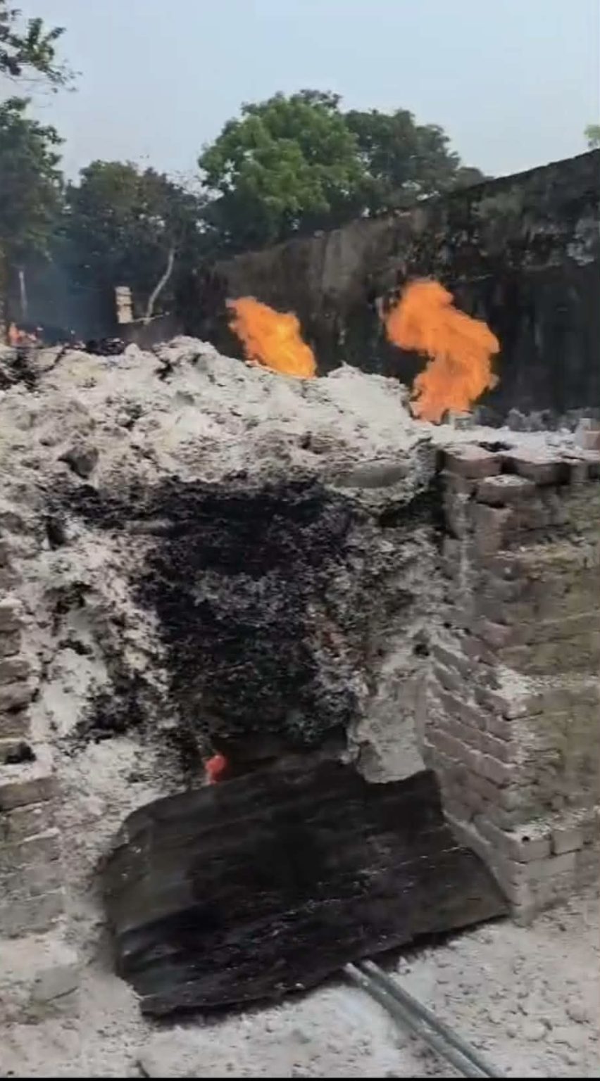 সোনারগাঁও পৌরসভায় অবৈধ চুনা কারখানার বিস্তার সরকারের কোটি টাকার রাজস্ব ফাঁকি