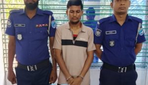 সোনারগাঁয়ে চেকপোস্টে অভিযানে ২ কেজি গাঁজাসহ যুবক গ্রেফতার