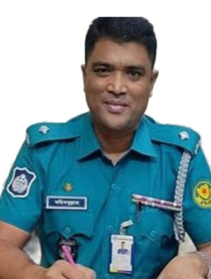 সোনারগাঁয়ে ওসি মহিবুল্লাহর নেতৃত্বে মাদক বিরোধী ” চল যাই যুদ্ধে,মাদকের বিরুদ্ধে”স্লোগানে অভিযান জোরদার