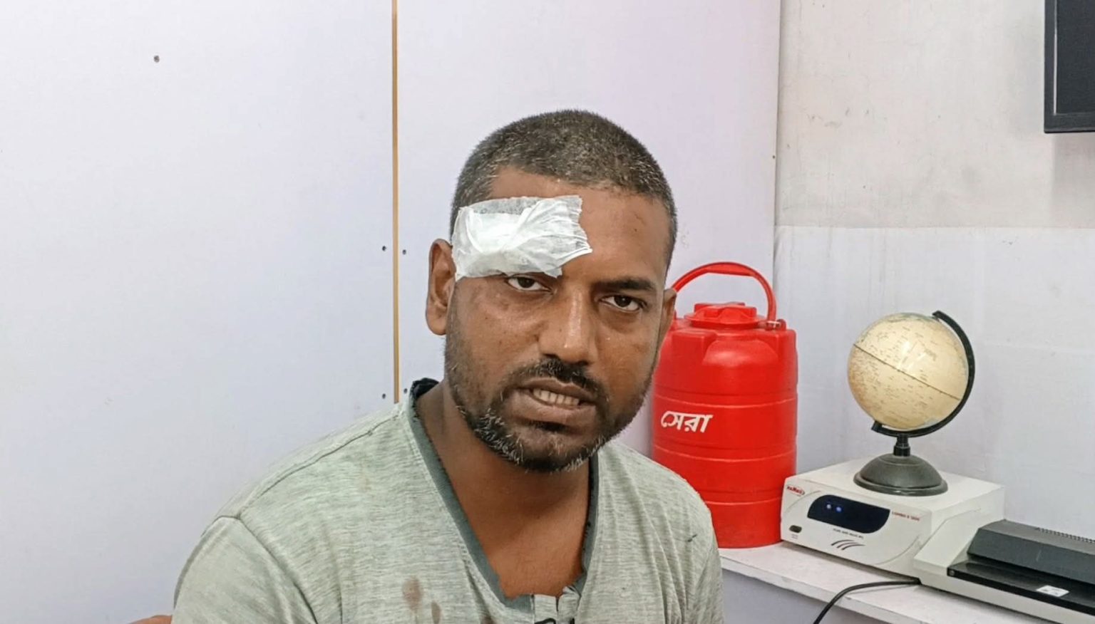 সোনারগাঁয়ে পিকআপ চালককে হত্যার চেষ্টা, ডাকাতির অভিযোগ