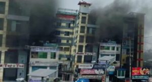 সোনারগাঁ চৌরাস্তায় শর্ট সার্কিট থেকে আল-মদিনা শপিং মলে অগ্নিকাণ্ড